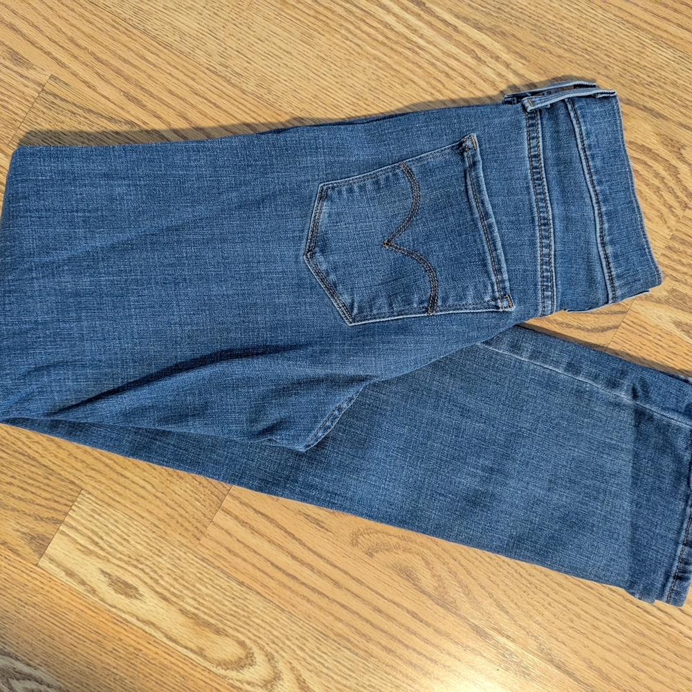 Levi's Shaping Straight Women's Jeans
